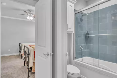 Bath - 3917 Gable Crest Ln, Longview, TX 75605 photo 6 of 7