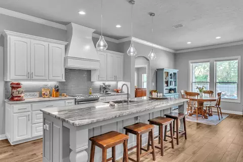 Kitchen - 3917 Gable Crest Ln, Longview, TX 75605 photo 3 of 4