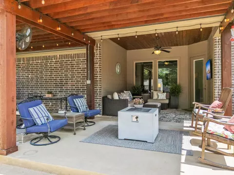 Exterior - 3917 Gable Crest Ln, Longview, TX 75605 photo 3 of 14