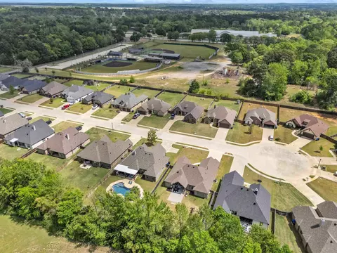 View/Area - 3917 Gable Crest Ln, Longview, TX 75605 photo 4 of 5