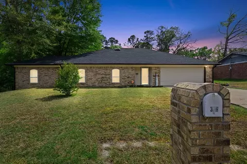 306 Bermuda Dr, White Oak, TX 75693