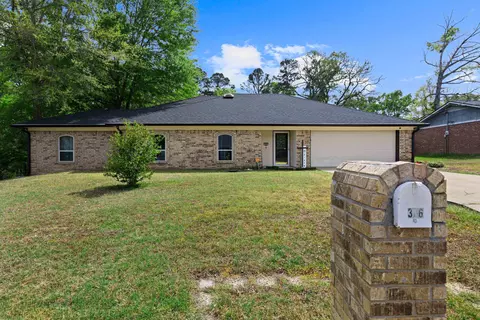 306 Bermuda Dr, White Oak, TX 75693
