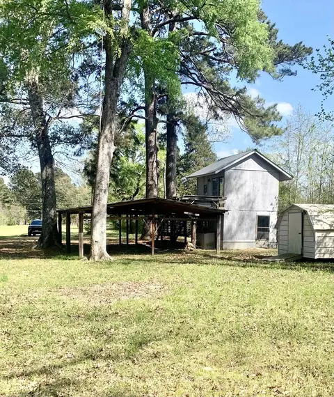 Exterior - 7772 S Fm 9, Waskom, TX 75692 photo 4 of 6