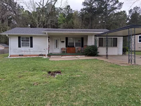 1211 Webb, Henderson, TX 75654