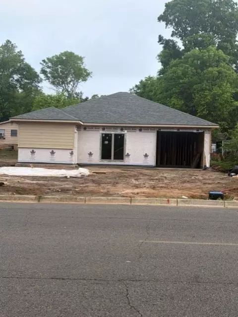 2205 University Ave, Marshall, TX 75670