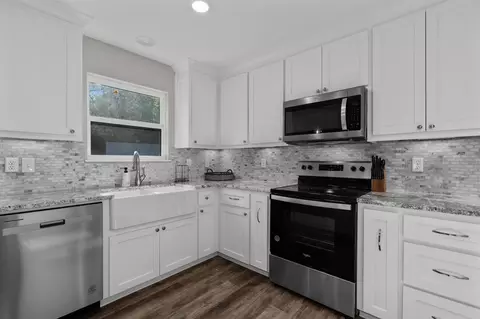 Kitchen - 408 E Grand Ave, Longview, TX 75604 photo 1 of 4