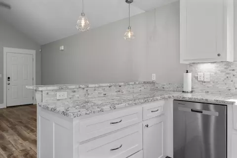 Kitchen - 408 E Grand Ave, Longview, TX 75604 photo 4 of 4