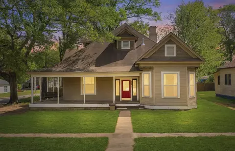1306 E Fannin St, Marshall, TX 75670