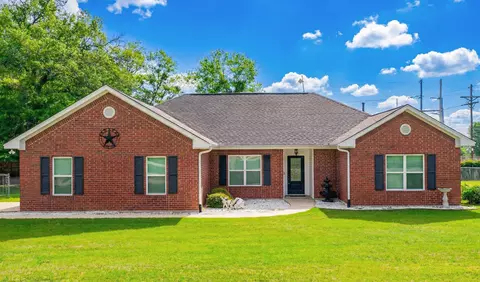 121 Oak Hill Ln, Diana, TX 75640