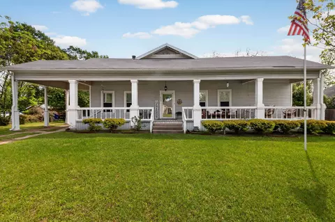 603 N Montgomery, Gilmer, TX 75644