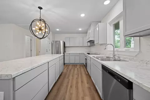 Kitchen - 508 E Melton St, Longview, TX 75602 photo 3 of 6