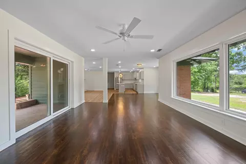 Living - 508 E Melton St, Longview, TX 75602 photo 2 of 6