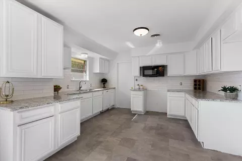 Kitchen - 2205 Pine Tree Rd, Longview, TX 75604 photo 1 of 5