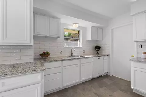 Kitchen - 2205 Pine Tree Rd, Longview, TX 75604 photo 2 of 5