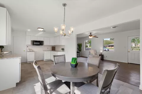 Dining - 2205 Pine Tree Rd, Longview, TX 75604 photo 3 of 3