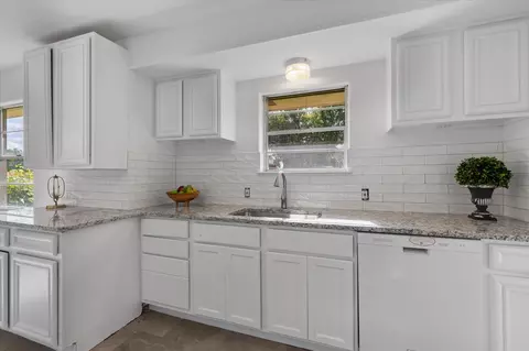 Kitchen - 2205 Pine Tree Rd, Longview, TX 75604 photo 5 of 5