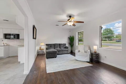 Living - 2205 Pine Tree Rd, Longview, TX 75604 photo 3 of 5