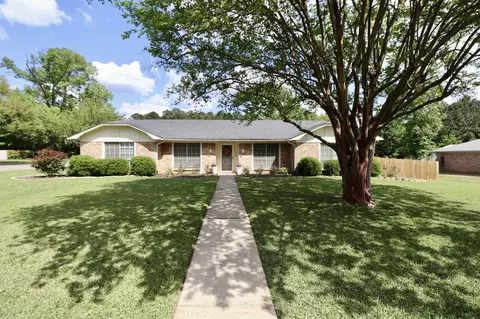 500 Pinewood, Marshall, TX 75672