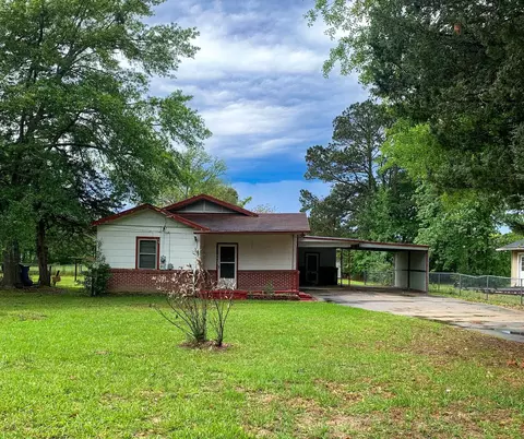 345 S Lake St, Waskom, TX 75692