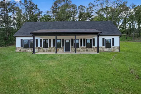 155 Shawnee Trl, Laneville, TX 75667