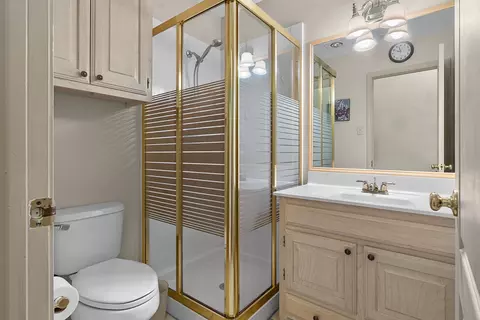 Bath - 3221 Lopez Ct, Longview, TX 75605 photo 4 of 4