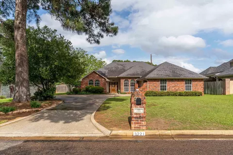 Exterior - 3221 Lopez Ct, Longview, TX 75605 photo 6 of 13