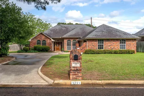 Exterior - 3221 Lopez Ct, Longview, TX 75605 photo 2 of 13