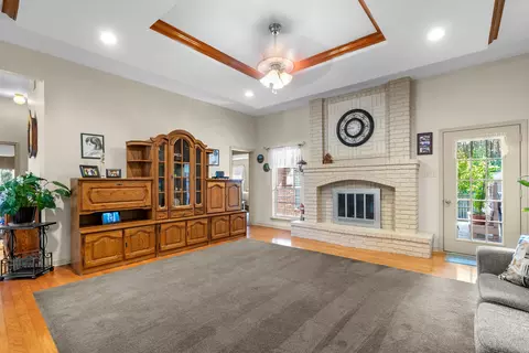 Living - 3221 Lopez Ct, Longview, TX 75605 photo 2 of 2