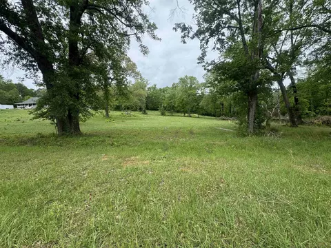 741 E Wilkins Rd, Gladewater, TX 75647