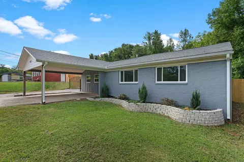 312 E Woodland Rd, Marshall, TX 75672