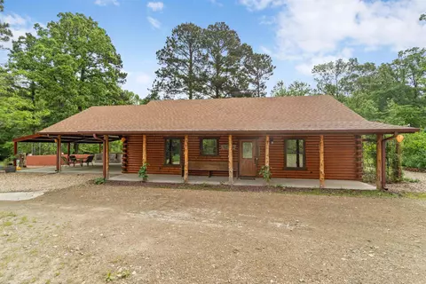 2300 Holly Rd, Gilmer, TX 75644