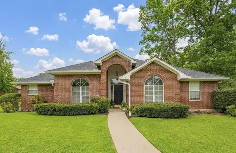3901 Fern Ridge Dr, Longview, TX 75605