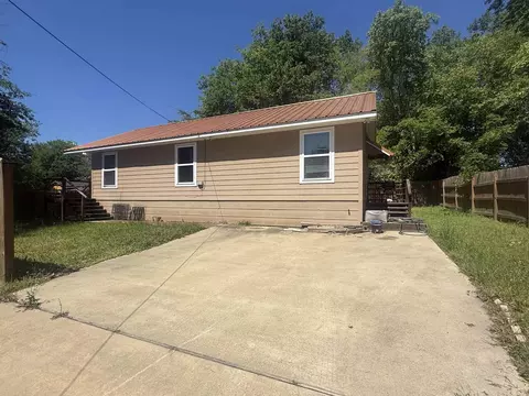 610 Corrigan St, Kilgore, TX 75662
