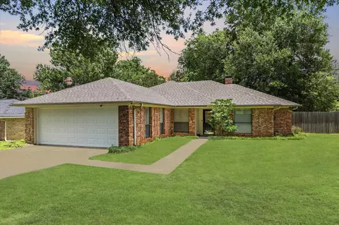 2900 Crossroads Dr, Longview, TX 75605