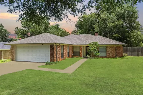 2900 Crossroads Dr, Longview, TX 75605