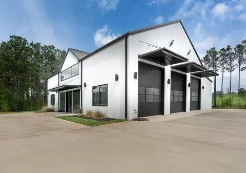 Exterior - 125 Beavers Bnd, Marshall, TX 75672 photo 8 of 9
