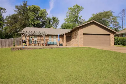 3311 Lockhaven Dr, Kilgore, TX 75662