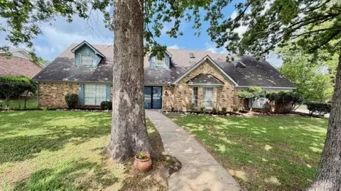 2013 E Warwick Cir, Longview, TX 75601