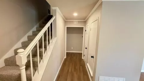 Entry Way - 2013 E Warwick Cir, Longview, TX 75601 photo 1 of 2