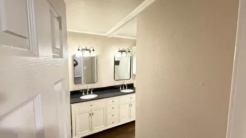 Entry Way - 2013 E Warwick Cir, Longview, TX 75601 photo 2 of 2