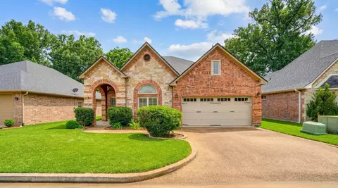 715 Cove Pl, Longview, TX 75604