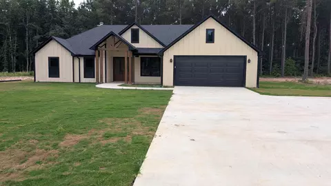 230 Stonebrook Ct, Gilmer, TX 75645