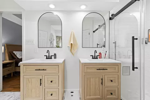 Bath - 211 Millstone, Longview, TX 75604 photo 1 of 3