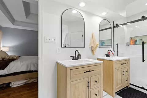 Bath - 211 Millstone, Longview, TX 75604 photo 3 of 3
