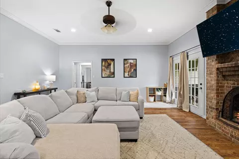 Living - 211 Millstone, Longview, TX 75604 photo 1 of 1