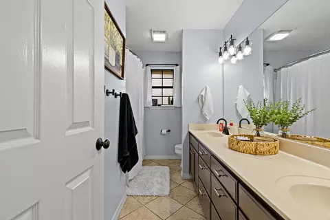 Entry Way - 211 Millstone, Longview, TX 75604 photo 1 of 2