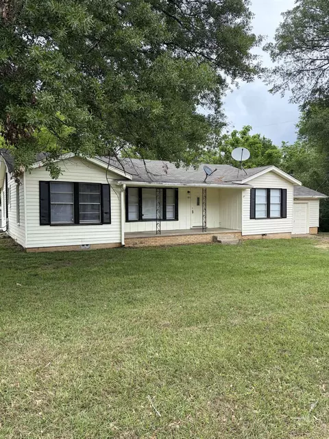 101 E Pirate, Longview, TX 75604