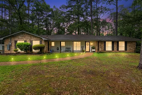 306 Cedar Cir, Marshall, TX 75672