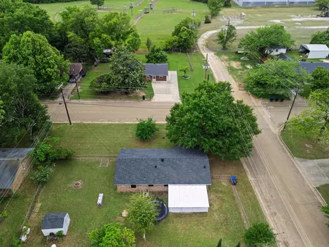 View/Area - 400 Conroe St, Longview, TX 75604 photo 2 of 3
