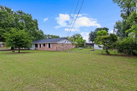 Exterior - 400 Conroe St, Longview, TX 75604 photo 5 of 5